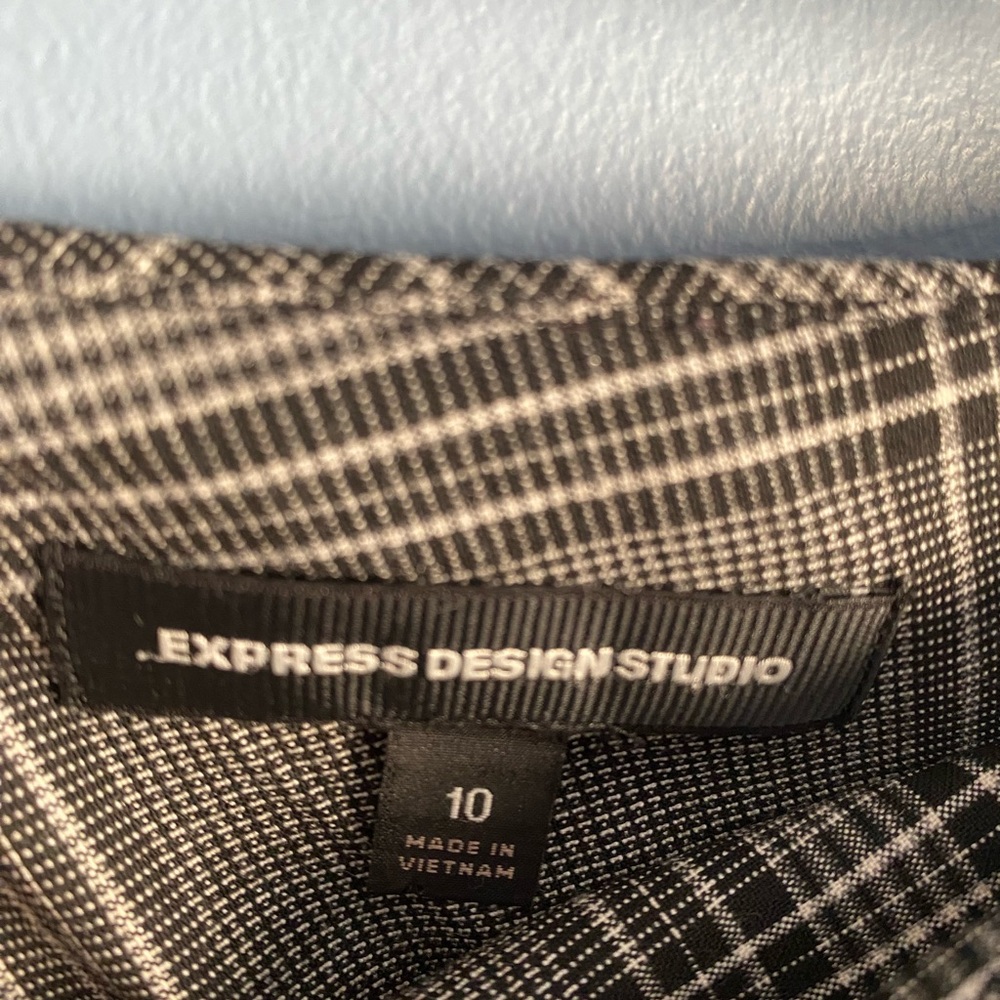 Express Design Studio - Plaid Ruffle Skirt - Picture 4 of 5